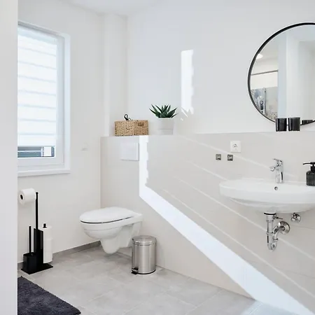 Moderne Mit Highspeed-wlan Und Gratis-tiefgarage Ihr Perfekter Rueckzugsort Nahe Dem Zentrum Und Der Therme I Barrierearm Apartment *